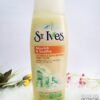 St. Ives  Norish and soothe Oatmeal and Shea Butter Body Wash Net Wet.13.5Fl oz .(400ml)
