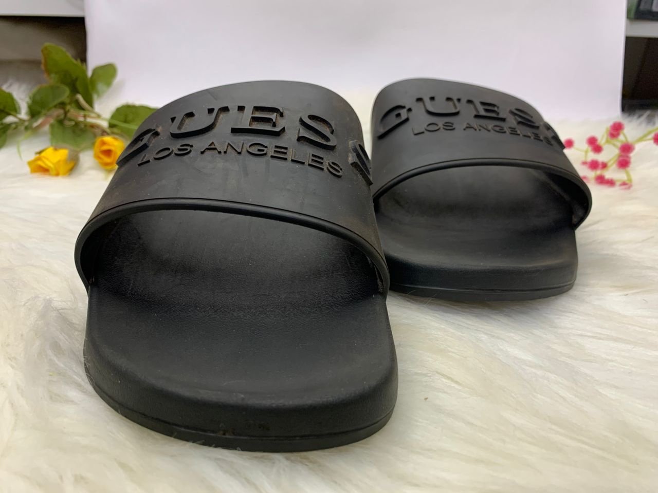Original Guess Los Angel US Size 11M Slippers - Image 4
