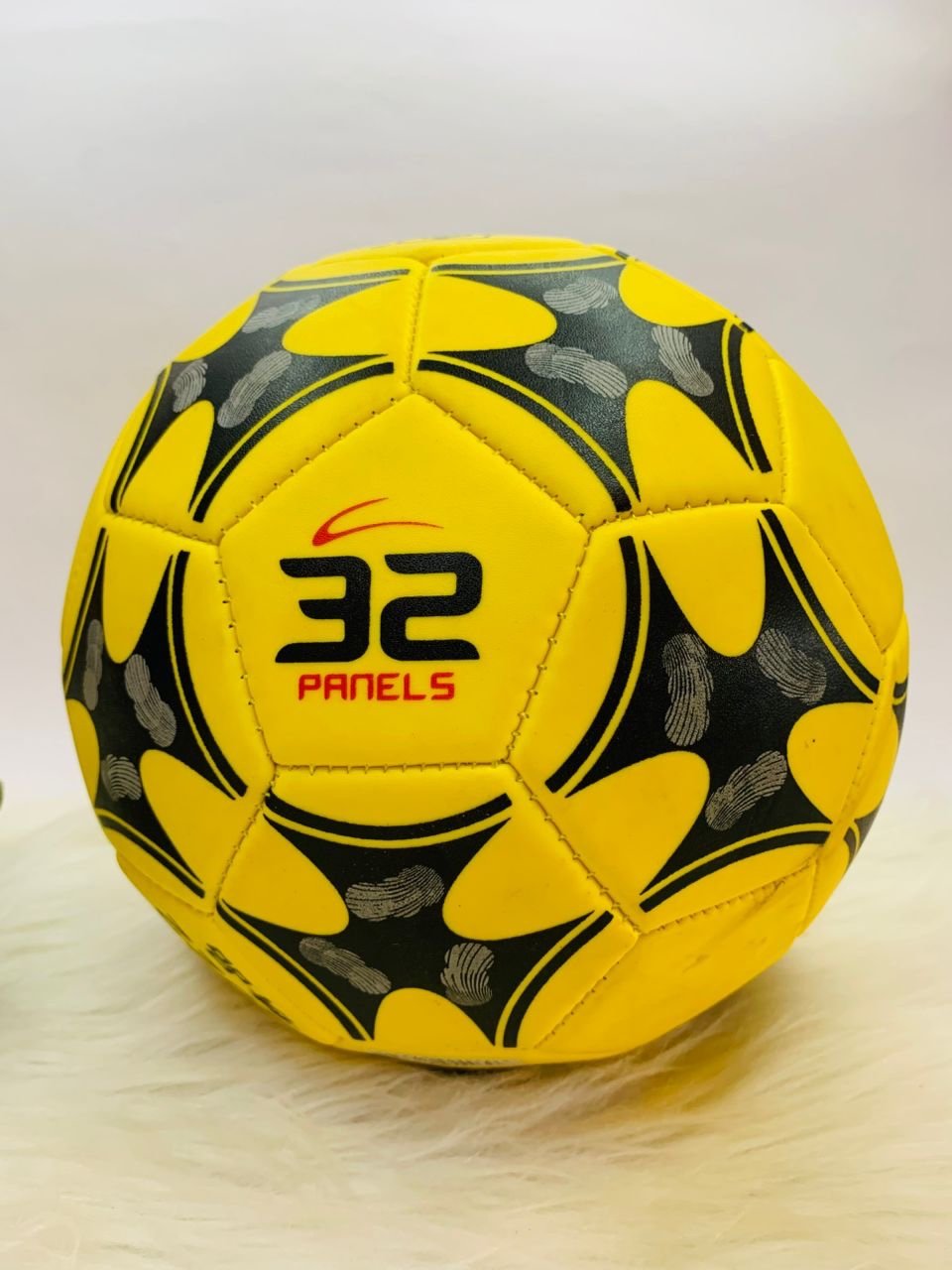 32 Panels Case 4 Football