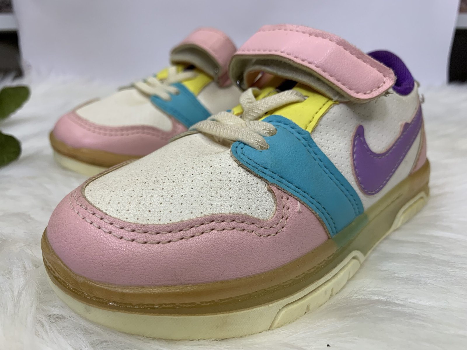 Original Nike Beautiful & Colorful Kids Shoe