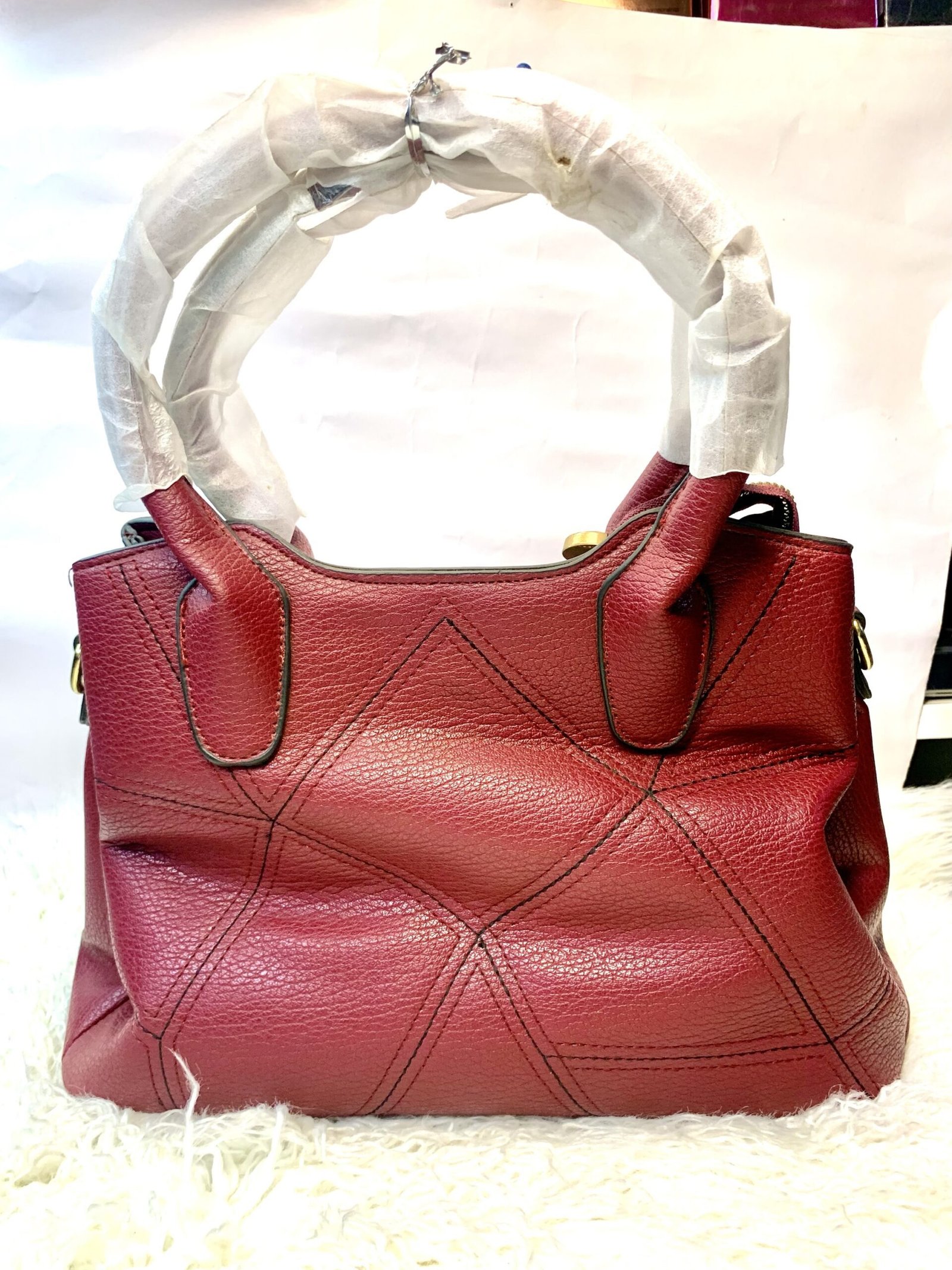 Modern Ladies Leather Handbag